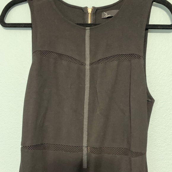 Mesh cutout dress - Picture 4 of 7